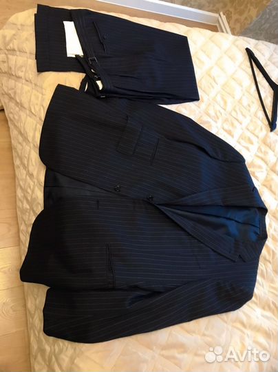 Продам деловой костюм (Италия) Оригинал