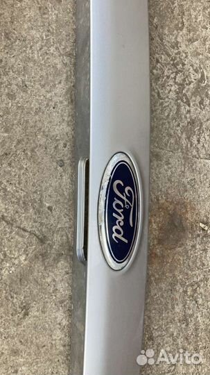 Молдинг сабля багажника Форд фокус 3 седан