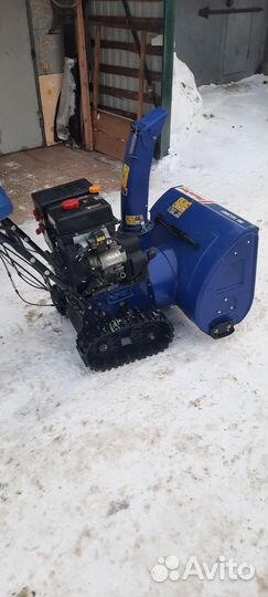 Снегоуборщик бензиновый самоходный
