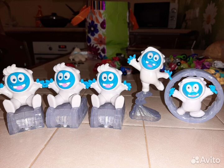 Игрушки большого киндера