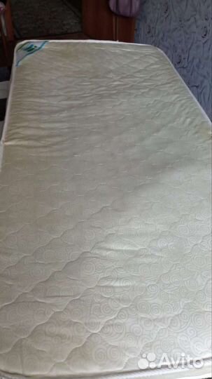 Детская кровать с матрасом