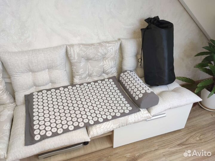 Аппликатор Кузнецова новые коврик + валик для шеи