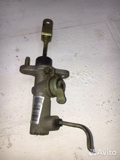 Главный рабочий цилиндр сцепления geely эмигранд