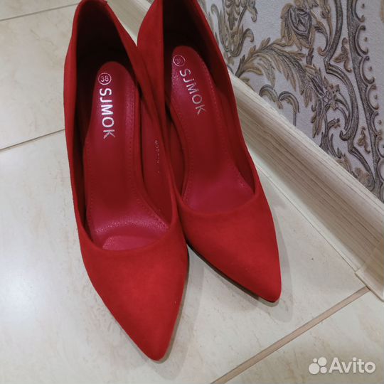 Туфли замшевые красные 38 размер