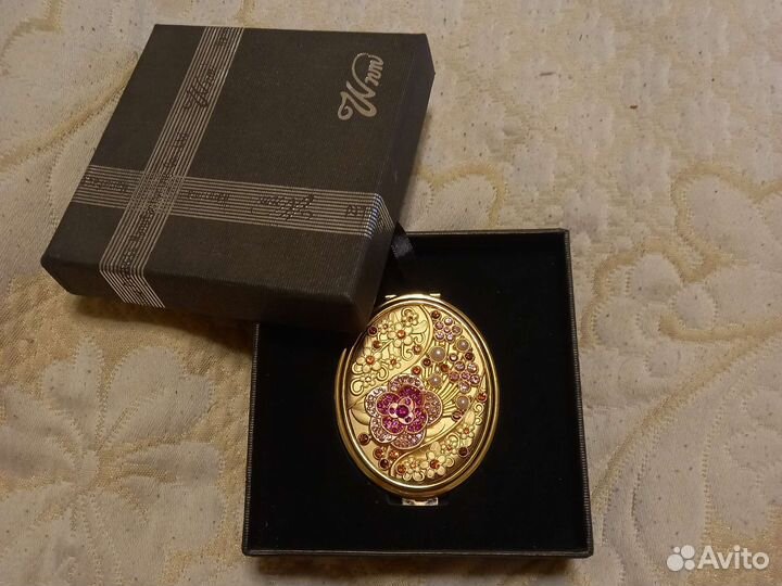 Зеркальце карманное