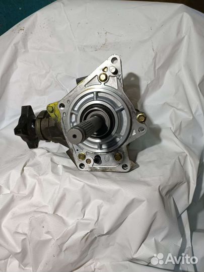 Раздаточная коробка Nissan MR20