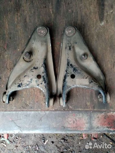 Рычаг передней подвески Рено Логан Сондеро