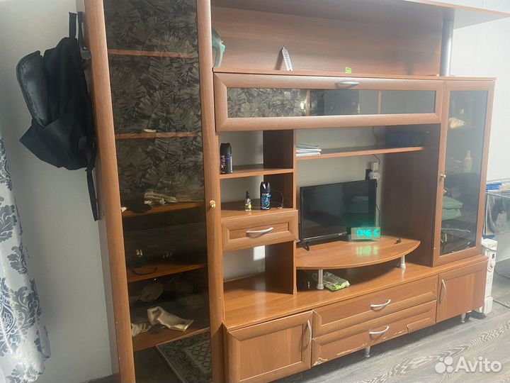 Тумба, стенка под телевизор