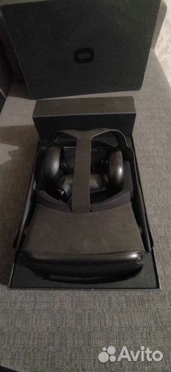 Шлем виртуальной реальности Oculus Quest 128GB
