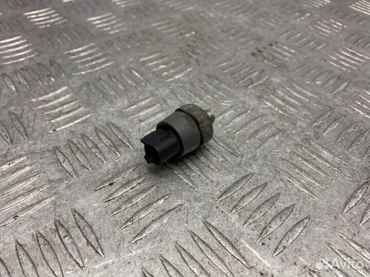 Датчик давления масла Toyota Avensis 2 T250 1azfse