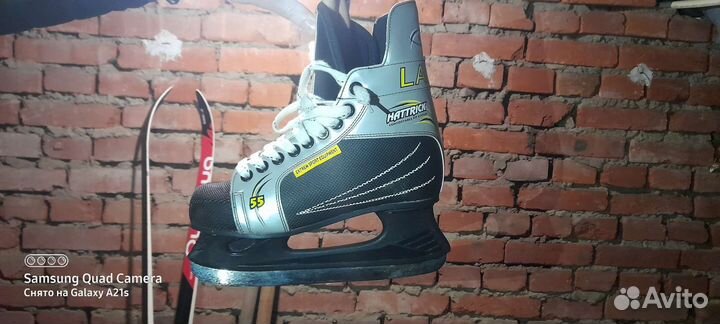 Коньки хоккейные