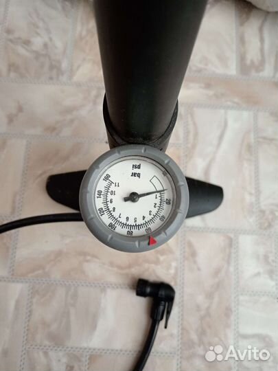 Насос для велосипеда