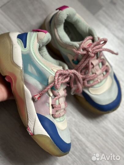Кроссовки Zara 32