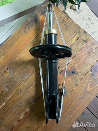 Toyota 48510-09160 Стойка амортизационная передняя