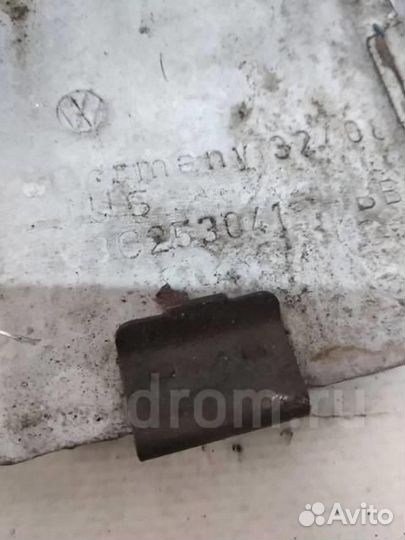 Экран тепловой VW Golf VI 2009-2012