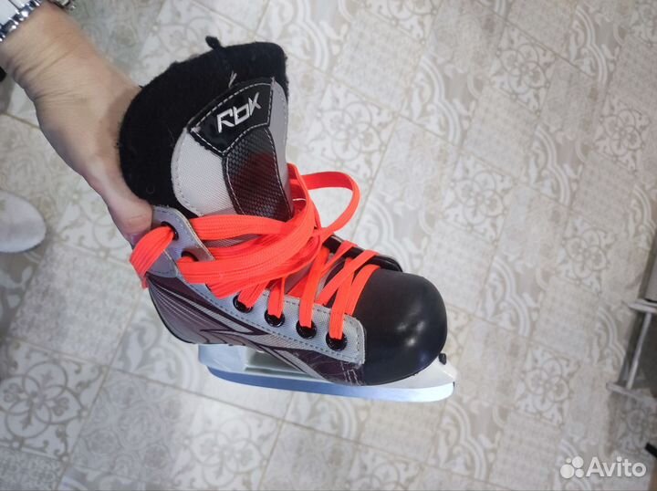 Коньки reebok 26-28