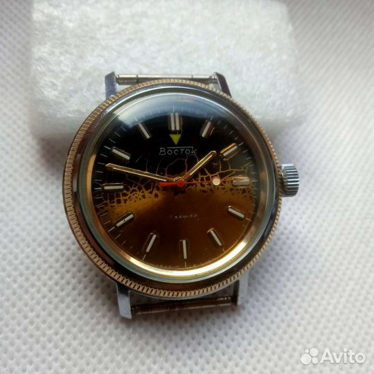 Часы СССР наручные механические Восток 17 камней