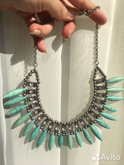 Ожерелье бижутерии