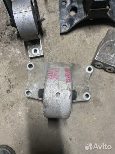 Подушка двигателя коробки ниссан альмера
