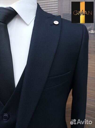 Мужской классический костюм новый тройка