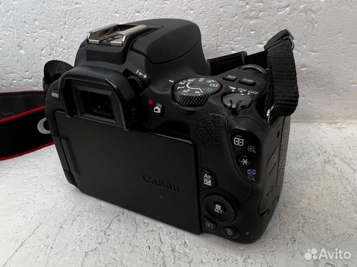 Canon 200D Body пробег 3.200
