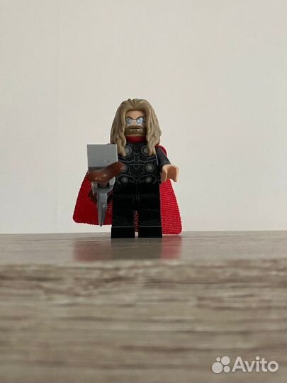 Lego ninjago минифигурка marvel Тор оригинал