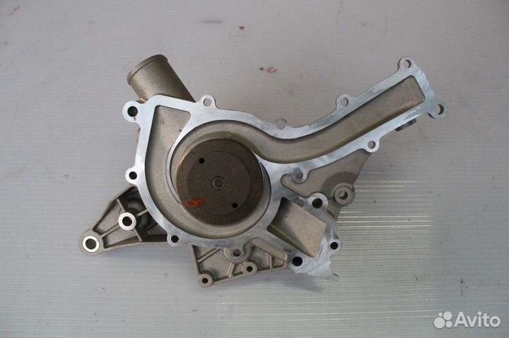 Водяной насос Mercedes-Benz помпа