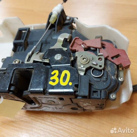 Замок двери передний правый Porsche Cayenne 955