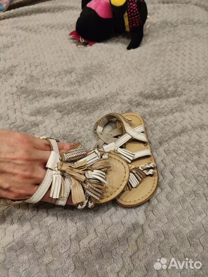 Сандалии для девочки