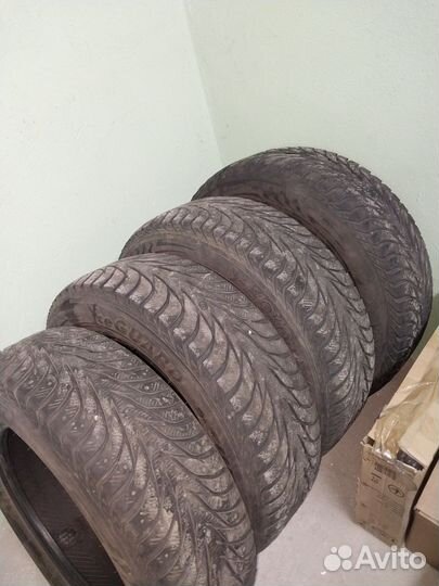 Yokohama Ice Guard Stud IG55 235/65 R17