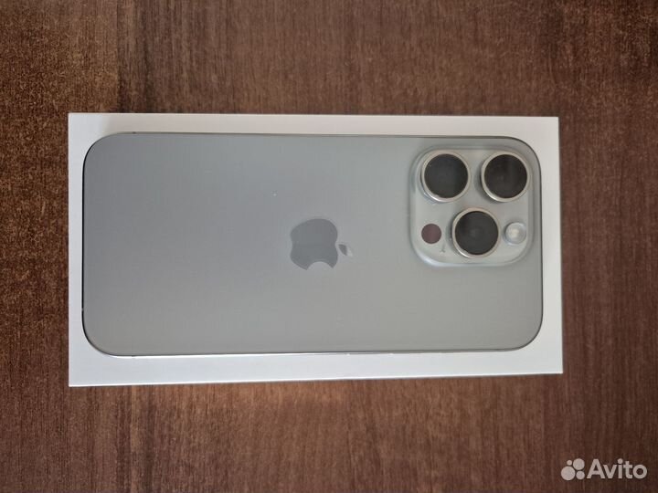 iPhone 15 Pro, 256 ГБ