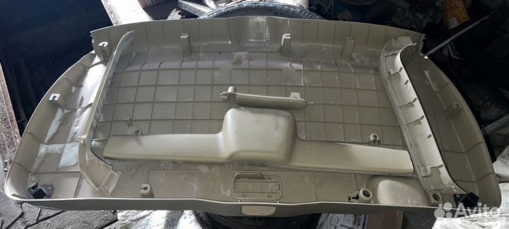 Обшивка крышки багажника Honda c-rv 3 поколение