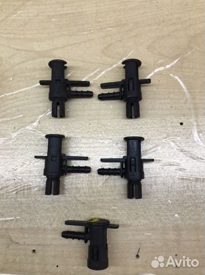 Штуцер обратки форсунки Volkswagen Touareg