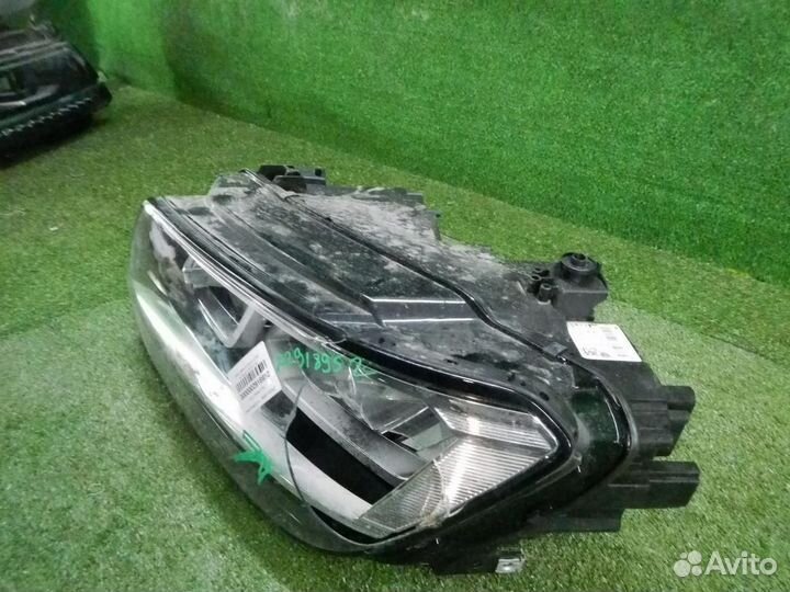 Фара левая Volkswagen Tiguan