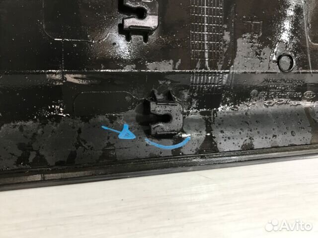 Накладка задней двери правая KIA sorento 2 2.4 ат
