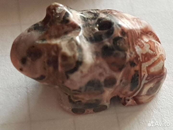 Резные бусины, подвески из камней