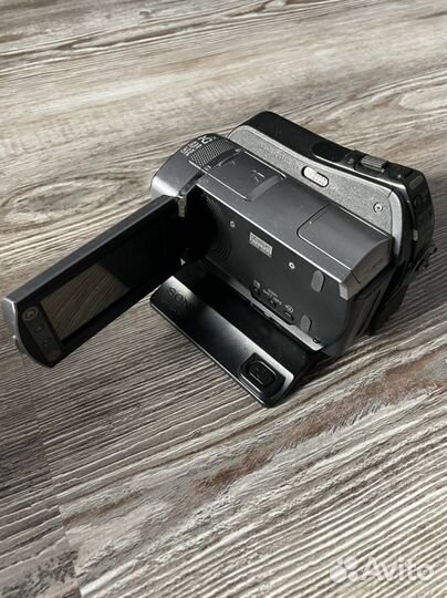 Видеокамера Sony DCR-SR65