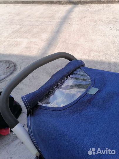 Прогулочная коляска