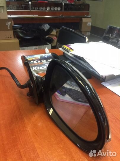 Зеркало заднего вида правое Mercedes-Benz W221