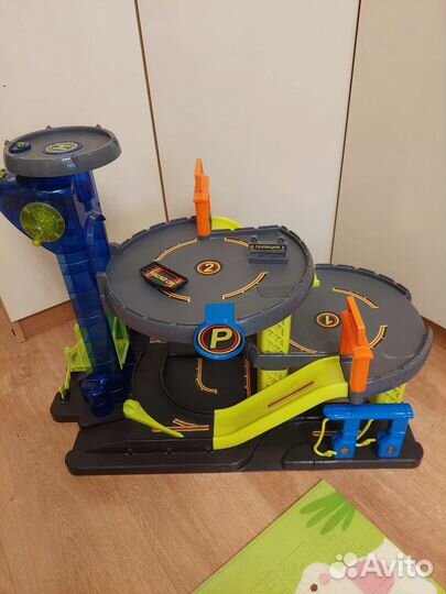 Большая парковка+ гараж elc