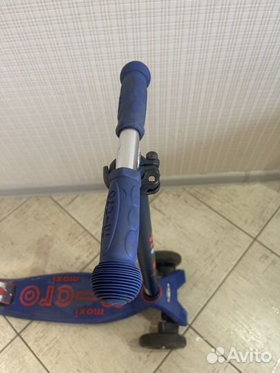 Самокат Micro Maxi синий LED