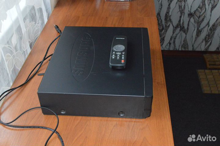 Видеоплеер (видеомагнитофон) Samsung SVR-11Q