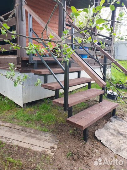 Лестница из металла