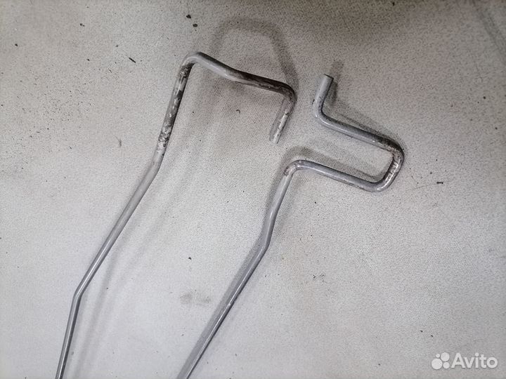 Торсион крышки багажника Toyota Corona ST190 1994