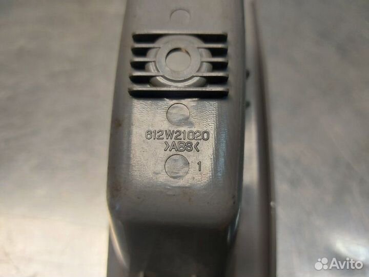 Кнопка стеклоподъемника передняя правая Chevrolet