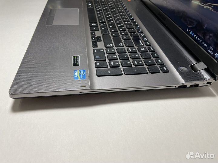 Игровой ноутбук Samsung i7/16gb/2видекарты/SSD+HDD