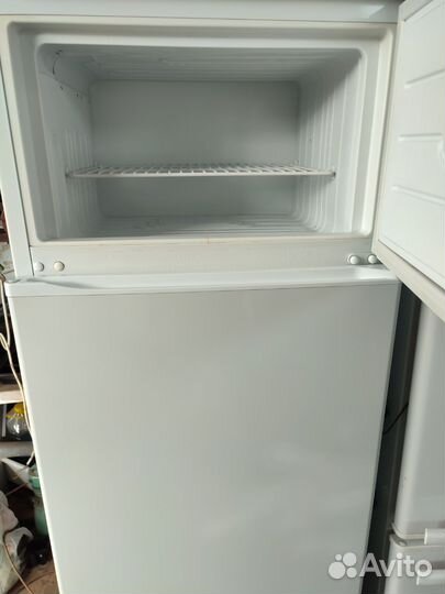 Рабочие холодильники и стиральная машина. Гарант