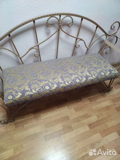 Кованный диван