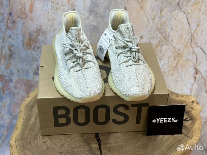 Кроссовки Adidas Yeezy Boost 350 V2 Light