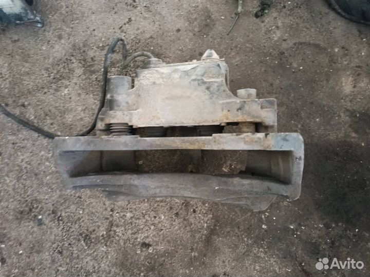 Суппорт тормозной передний MAN TGX 2008